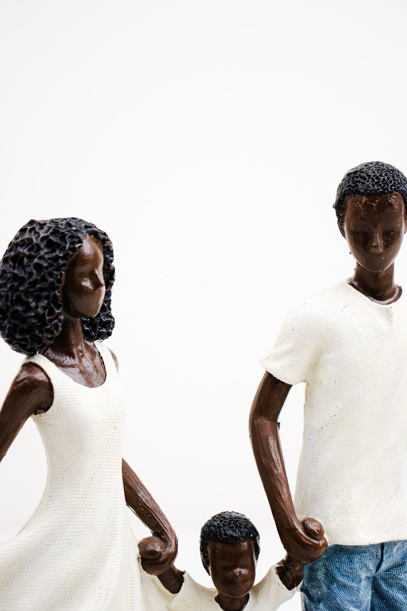 escultura-familia-7899903743397--3-