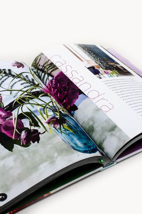 Livro Moody Blooms Designing