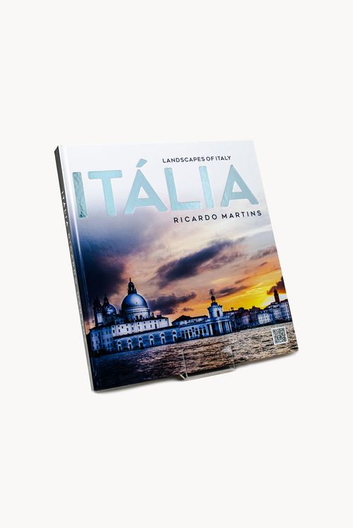 Livro Itália em Capa Dura