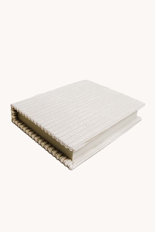 Livro Caixa Decorativo em Mdf com Capa em Veludo