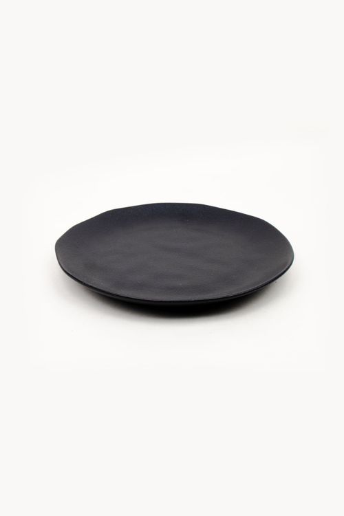 Prato Raso Orgânico Preto Matte em Stoneware