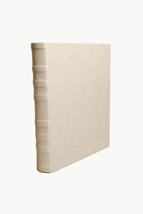 Livro Decorativo com Revestimento em Pu