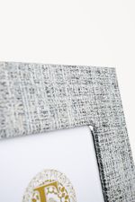23230700-2.jpg
