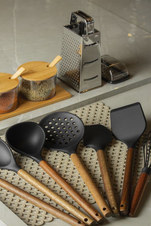 Escumadeira Pratic Chef em Silicone com Cabo em Madeira