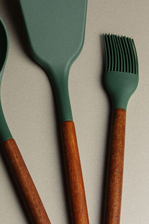 Pincel Pratic Chef em Silicone com Cabo em Madeira