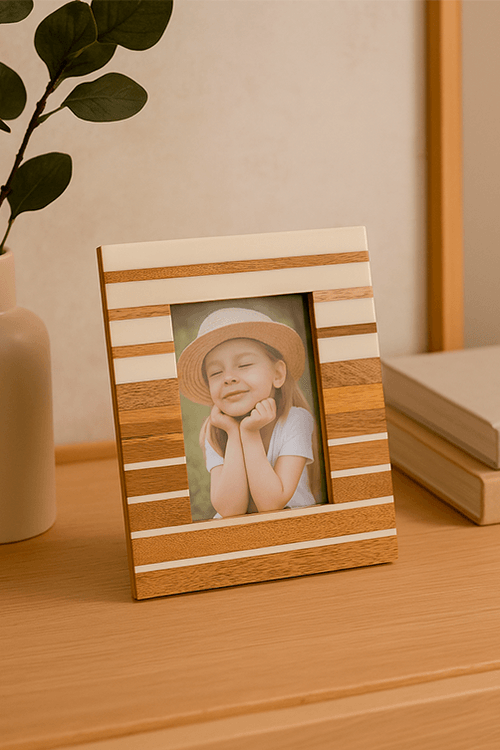 Porta Retrato em MDF Listrado