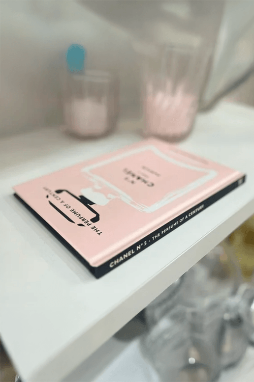 Livro Chanel No. 5: The Perfume of a Century Hardcover