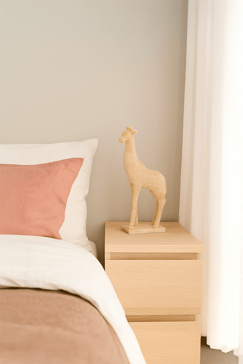 Escultura Girafa Decorativa em Resina