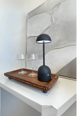 Luminaria de Mesa Preta em Metal com Led -1-