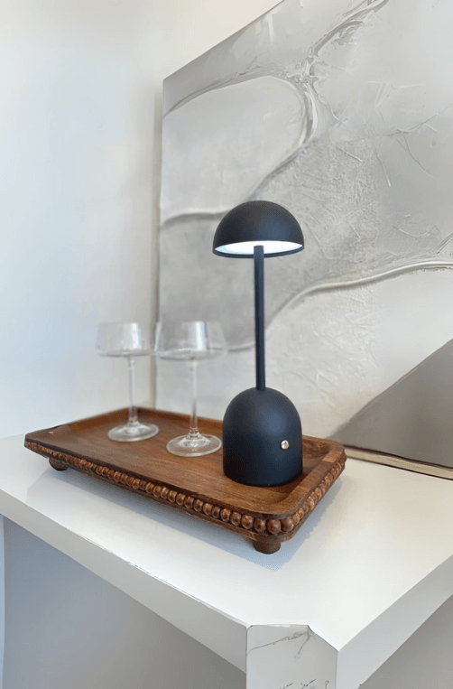 Luminaria de Mesa Preta em Metal com Led -1-