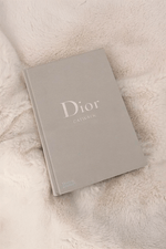 Livro Dior em Capa Dura