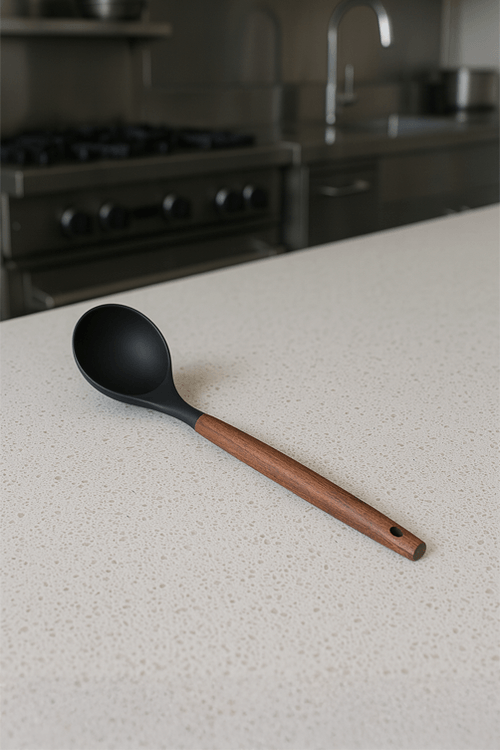 Colher Pratic Chef em Silicone com Cabo em Madeira