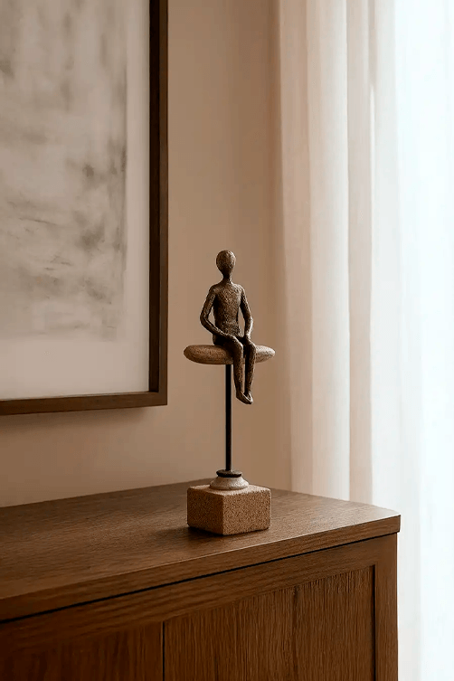 escultura homem sentado terracota1