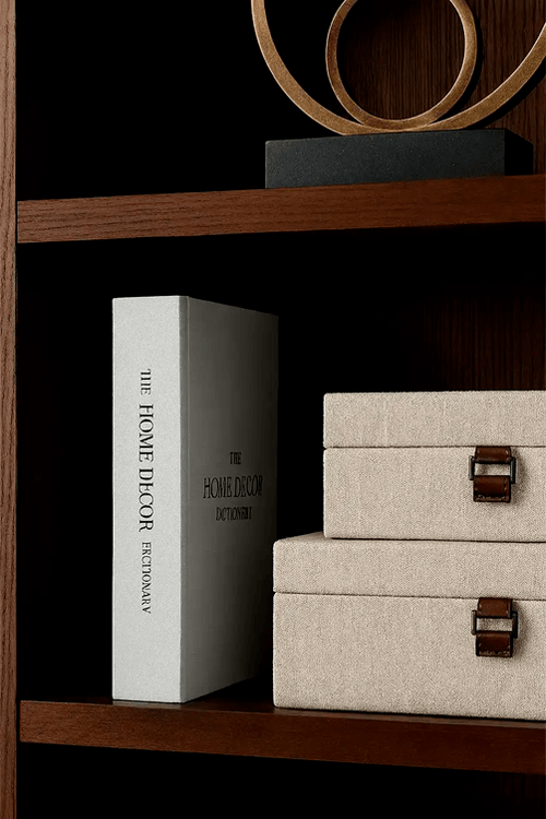 Livro Decorativo The Home Decor Dictionary