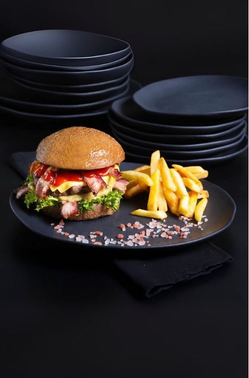 Prato Raso Orgânico Preto Matte em Stoneware