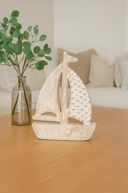 Barco Decorativo em Madeira