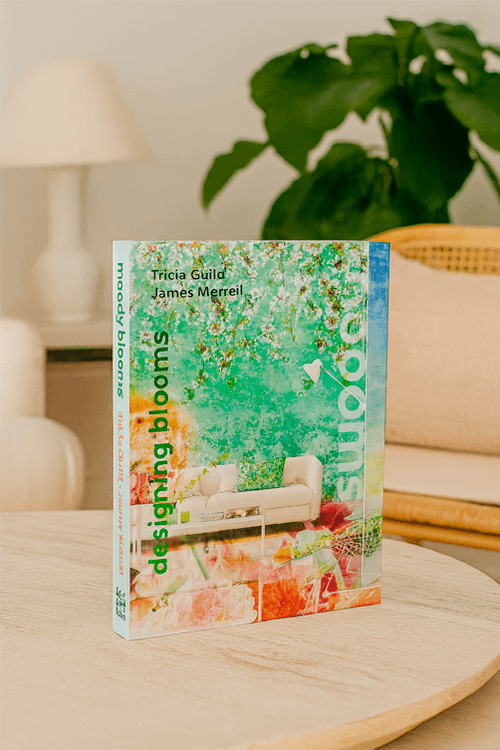 Livro Moody Blooms Designing
