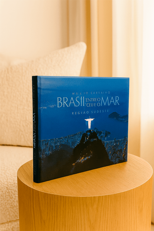 Livro Brasil Entre o Ceu e o Mar em Capa Dura