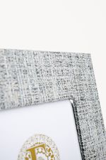 23230700-2.jpg
