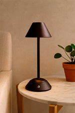 Luminaria-de-Mesa-Marrom-em-Metal-com-Led