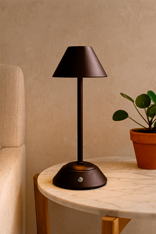 Luminaria-de-Mesa-Marrom-em-Metal-com-Led
