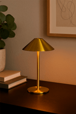 Abajur-Dourado-com-Led-em-Aco-Inox