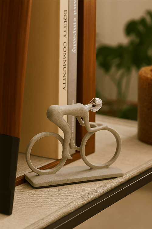 Escultura Ciclista em Resina