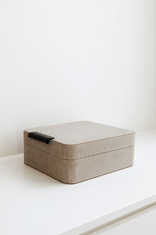 Caixa Minimalista Decorativa em Madeira