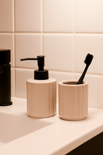Conjunto-de-Banheiro-Abstrato-em-Ceramica-2-Pecas