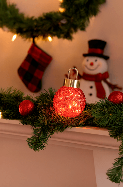 Enfeite de Bola Decorativa com Led Vermelha