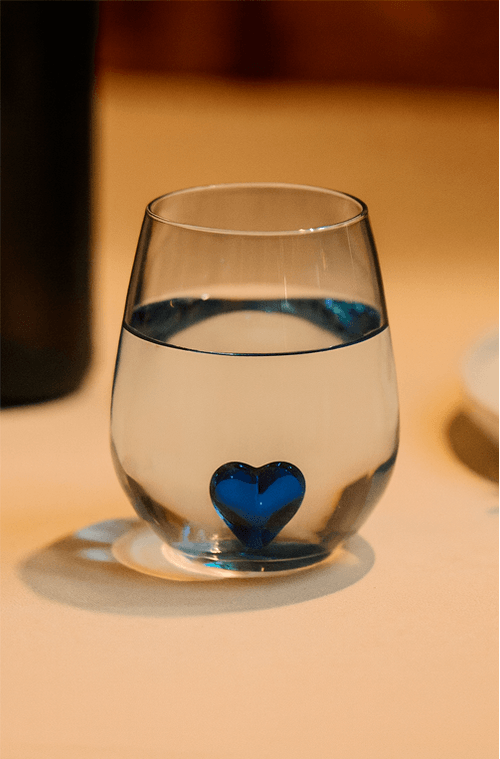 Copo de Coração em Vidro Azul 450ml