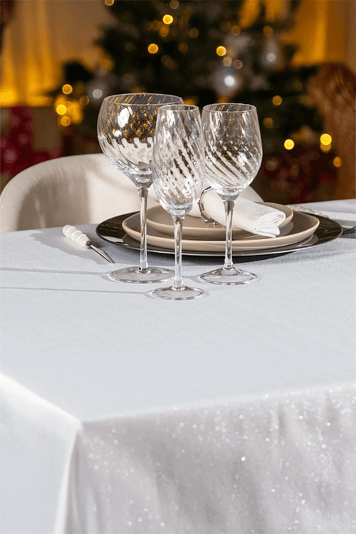 Toalha de Mesa Retangular Versatile Leah Silver 180x270cm