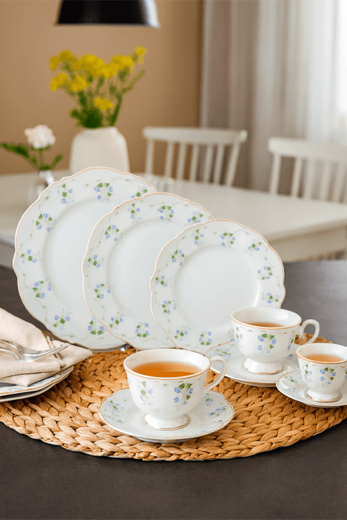 Aparelho de Jantar Royal Romantic com Filado Dourado 42 peças