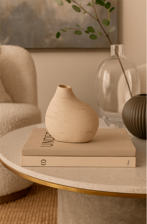 Mini Vaso em Poliresina Bege Pequeno